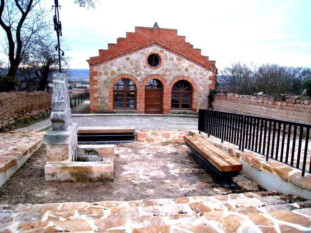 Casa Rural Patino Guest House Quintanas de Gormaz ภายนอก รูปภาพ