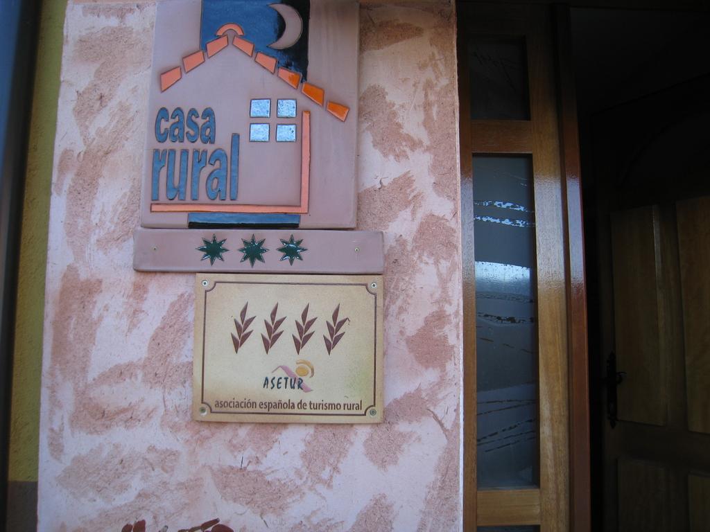 Casa Rural Patino Guest House Quintanas de Gormaz ภายนอก รูปภาพ