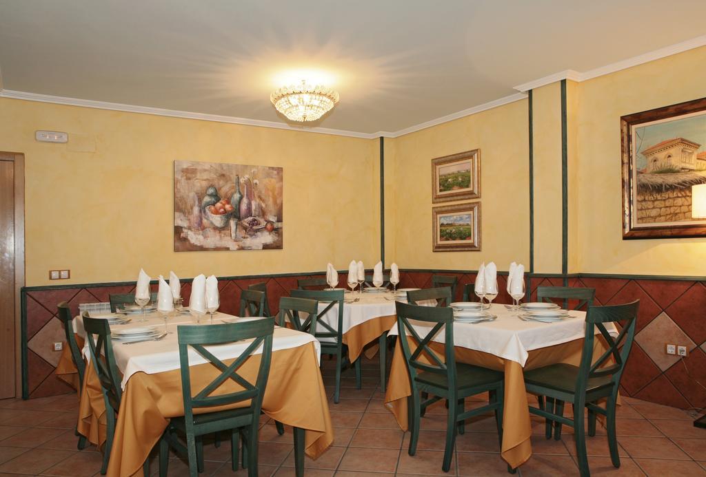 Casa Rural Patino Guest House Quintanas de Gormaz ภายนอก รูปภาพ