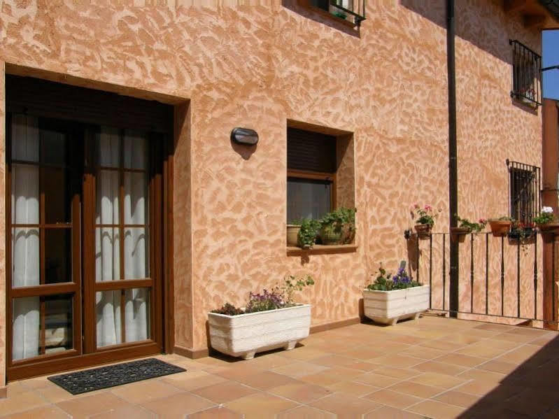 Casa Rural Patino Guest House Quintanas de Gormaz ภายนอก รูปภาพ