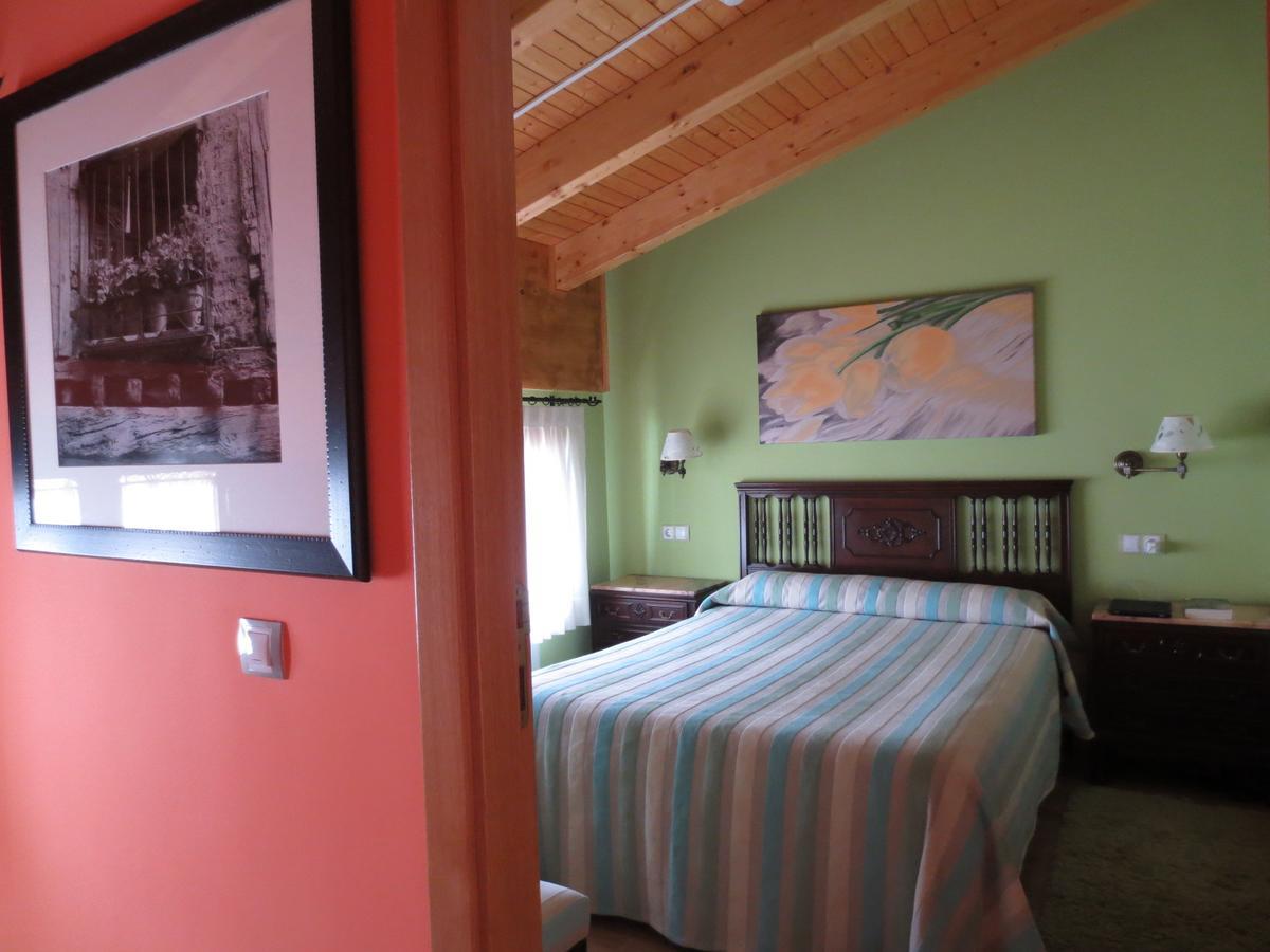 Casa Rural Patino Guest House Quintanas de Gormaz ภายนอก รูปภาพ